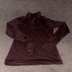 Columbia Women's Burgundy Long Sleeve wick away